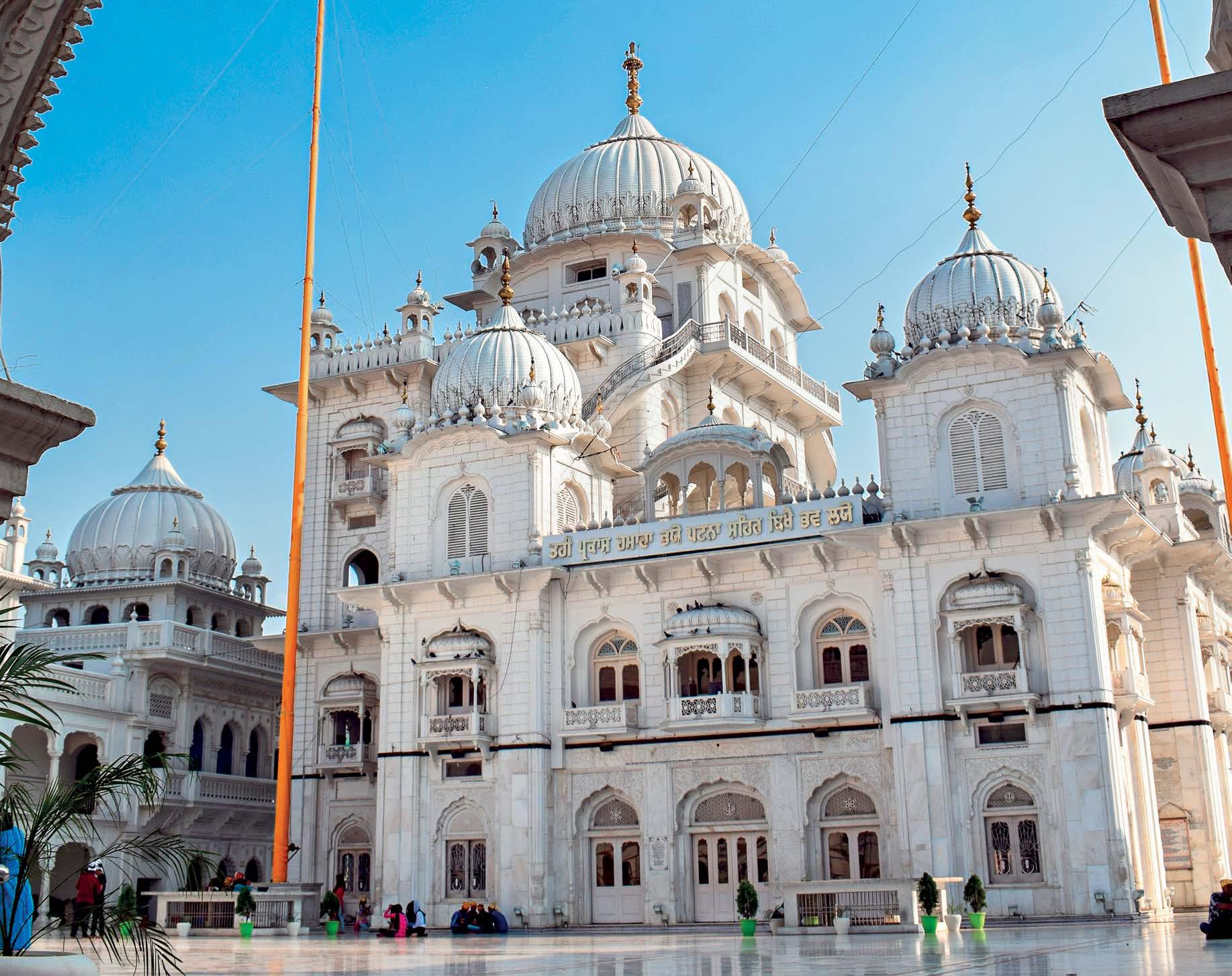 BATTLE OF THE TAKHTS